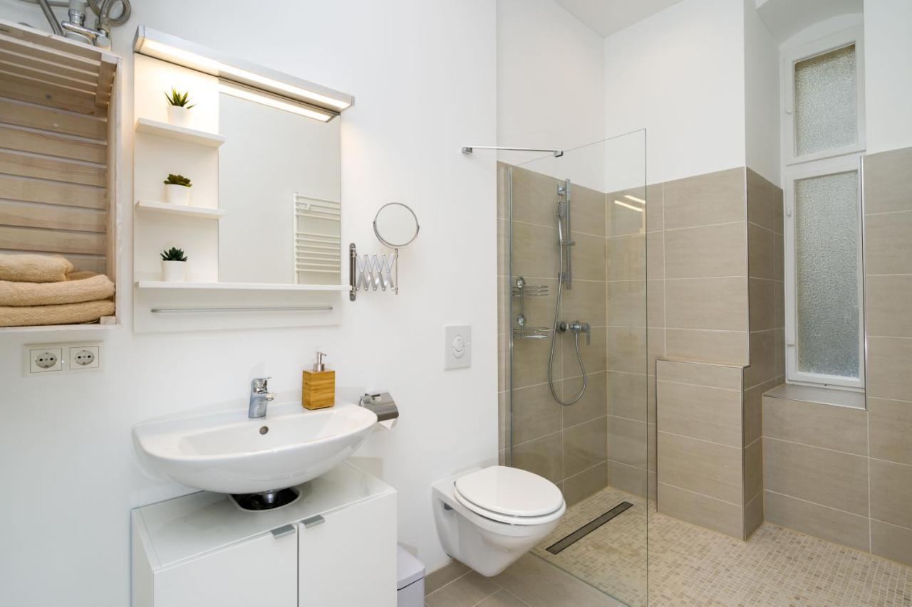 The Lohmeyerstr Vh Links, 2 Bedroom Up To 5 People Appartement